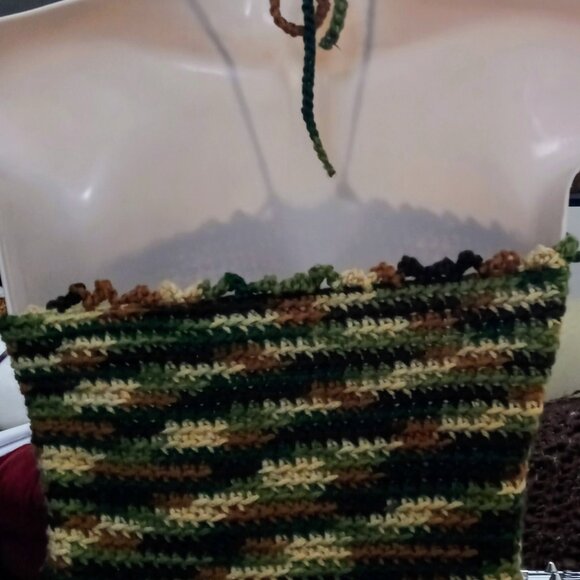 CROP TOP (SML) - Picture 2 of 2